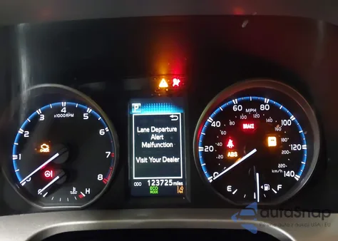 2017 Toyota Rav4 Xle из США, поврежденный, VIN JTMRFREV3HJ116118